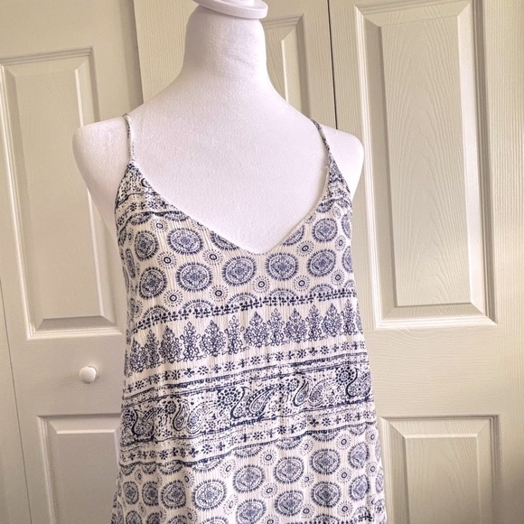 Forever 21 Blue and White Paisley Spaghetti Strap Blouse - Picture 2 of 6